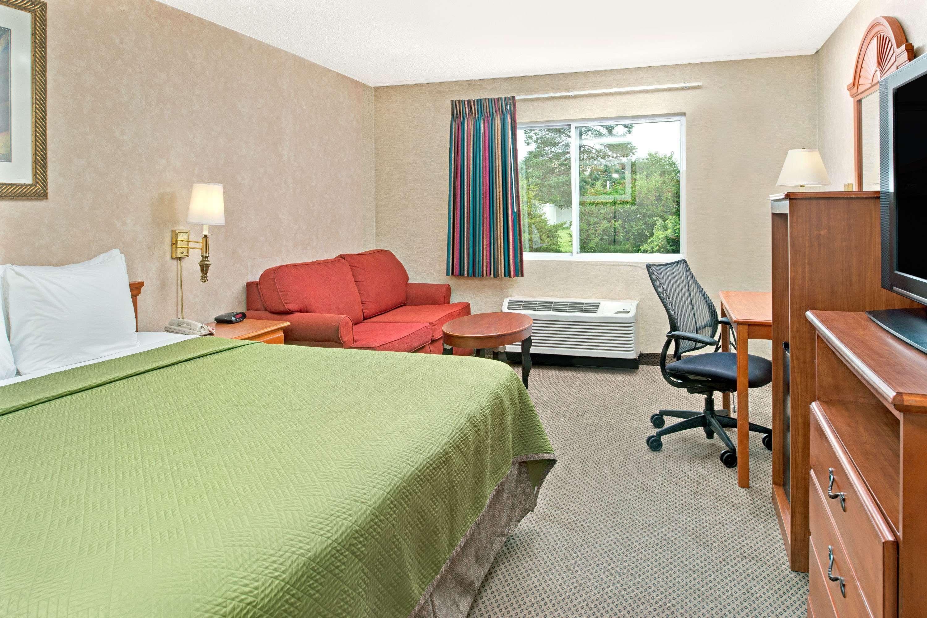 Travelodge By Wyndham Lincoln Airport I-80 Екстериор снимка